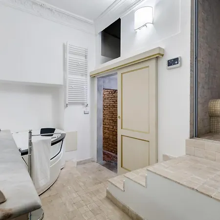 Experience Spanish Steps Apartman